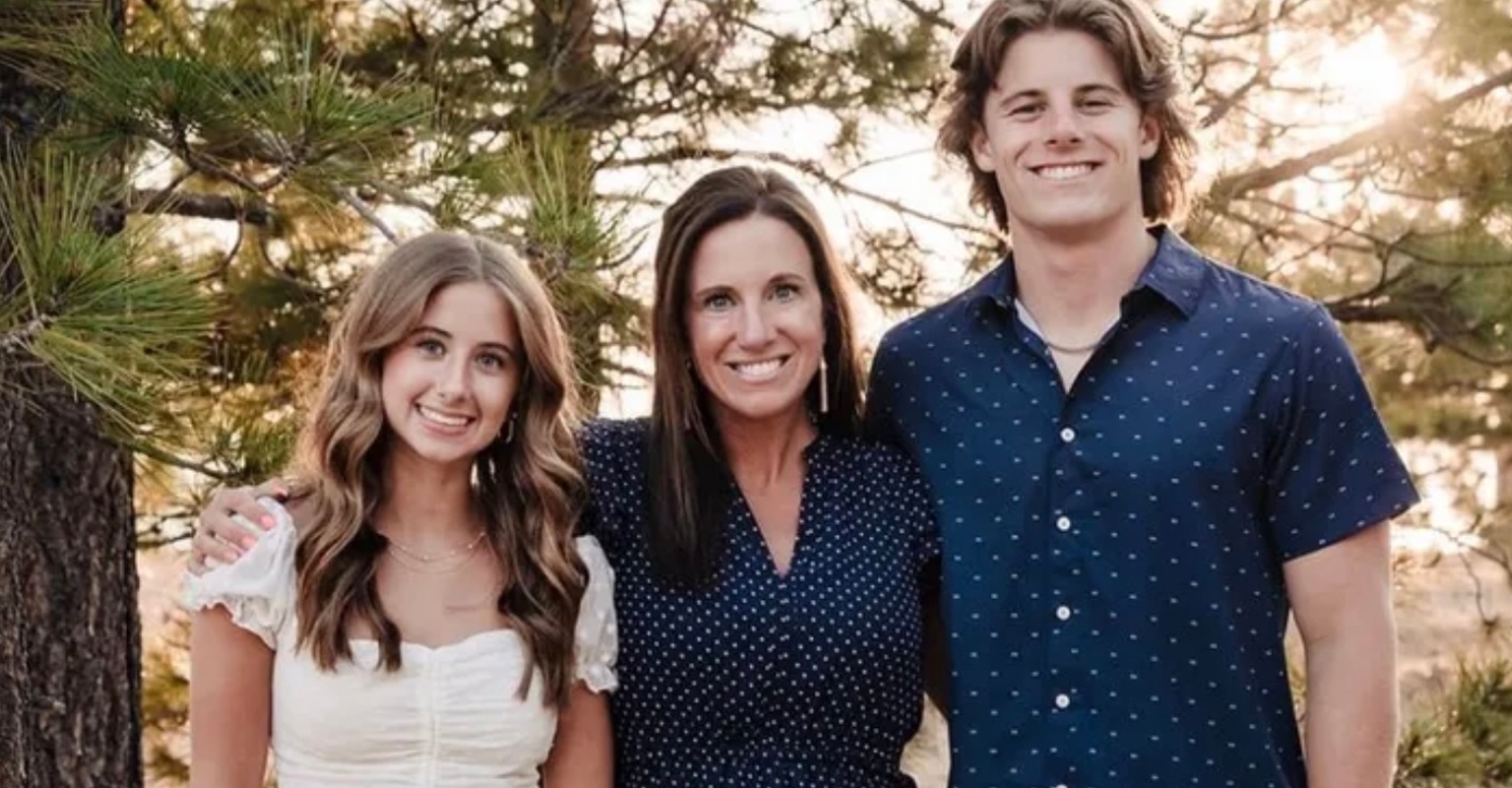 Mom-of-two dies during flight home from vacation, friend speaks out